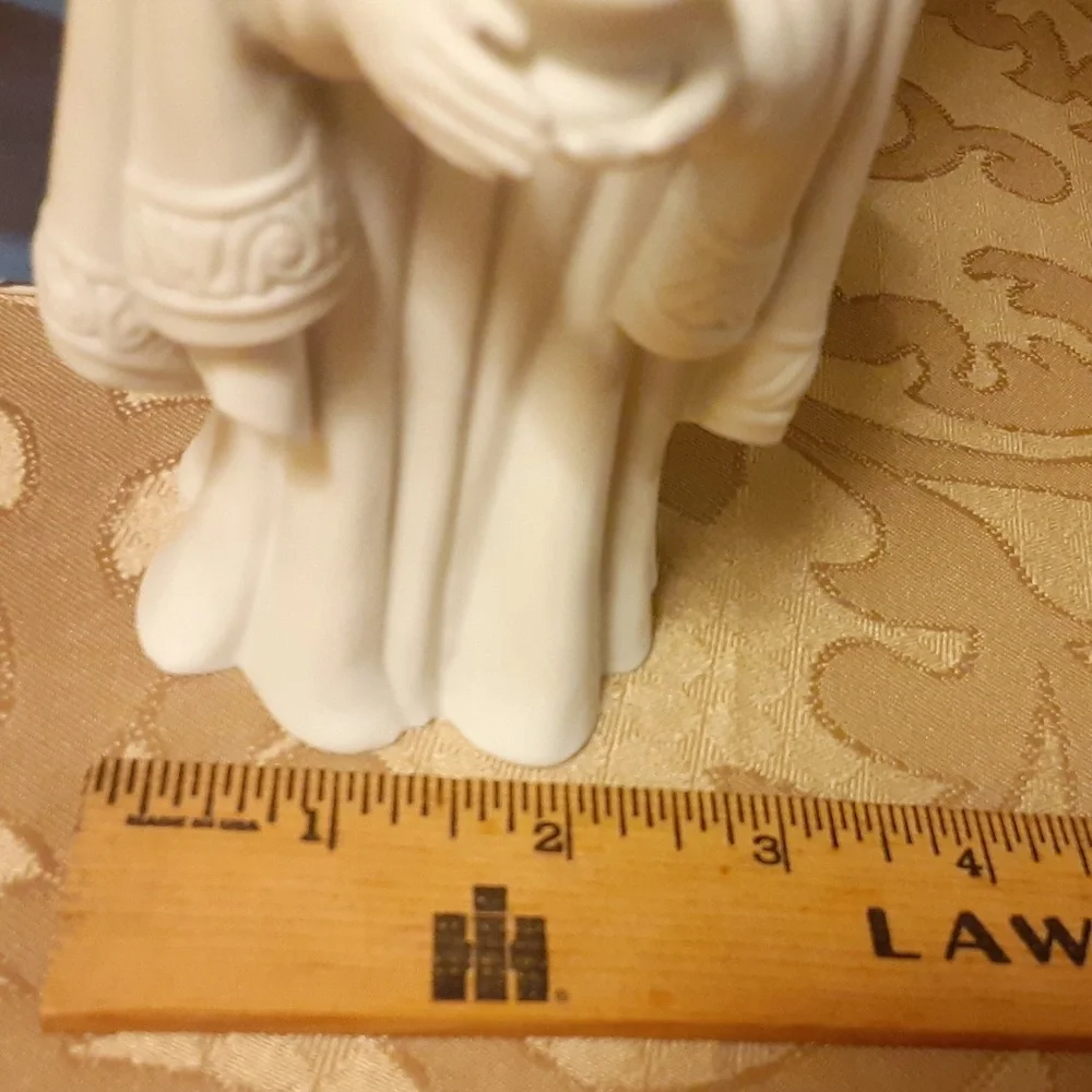 Avon Nativity Collectibles The Magi-Balthasar Porcelain Figurine